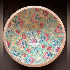 Decorative mango wood bowl
